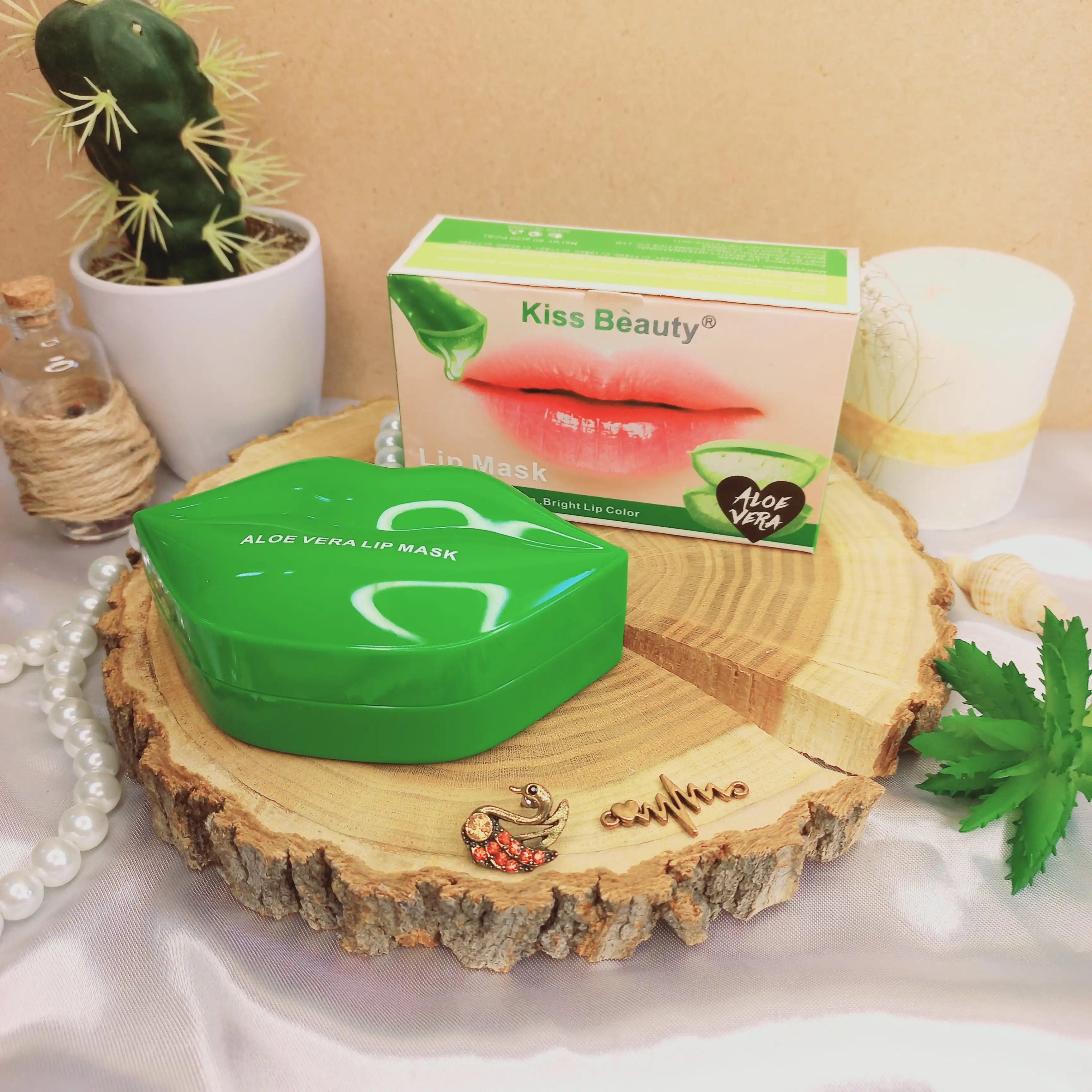 ماسک لب آلوئه ورا کیس بیوتی