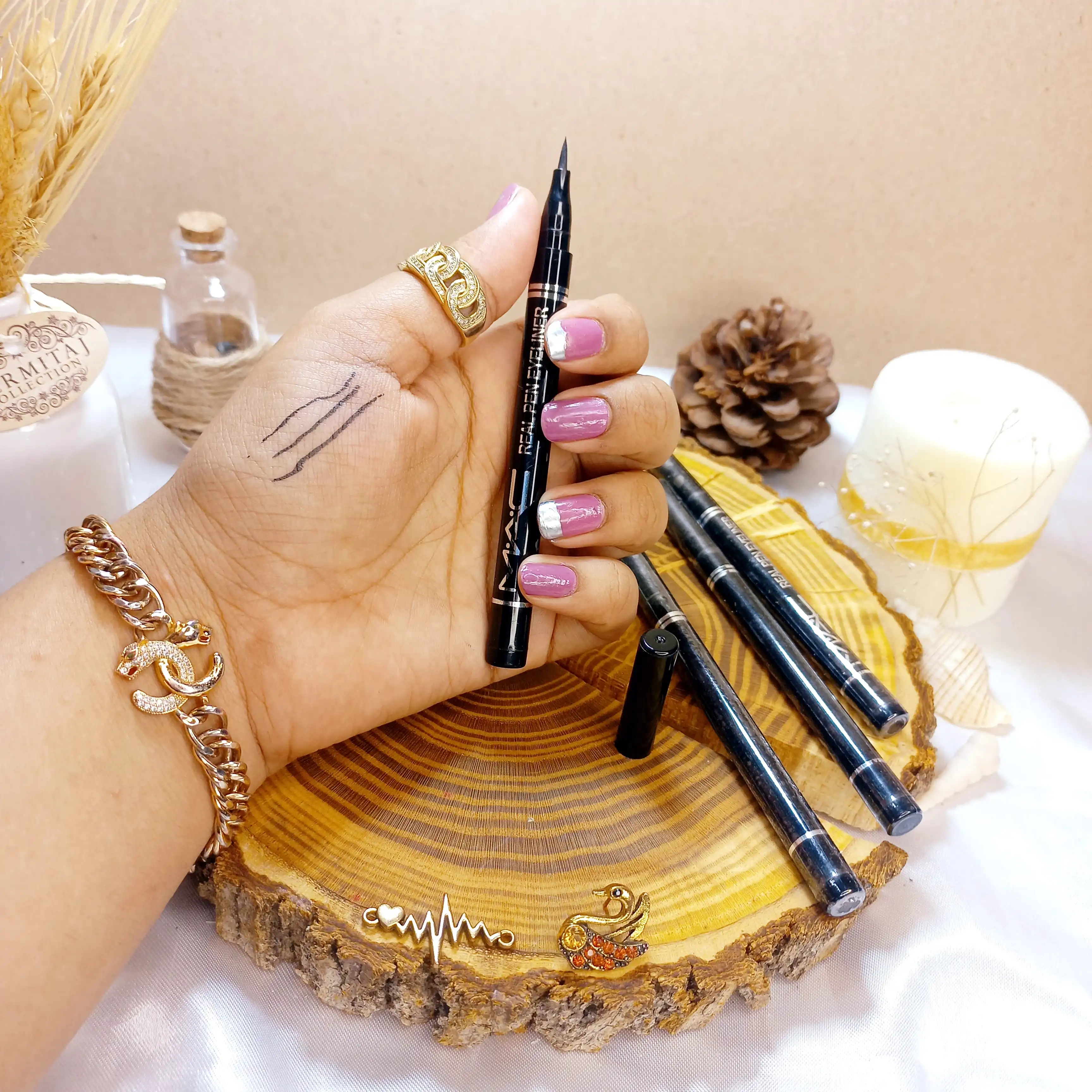 خط چشم ضد آب ماژیکی سری Real Pen Eyeliner