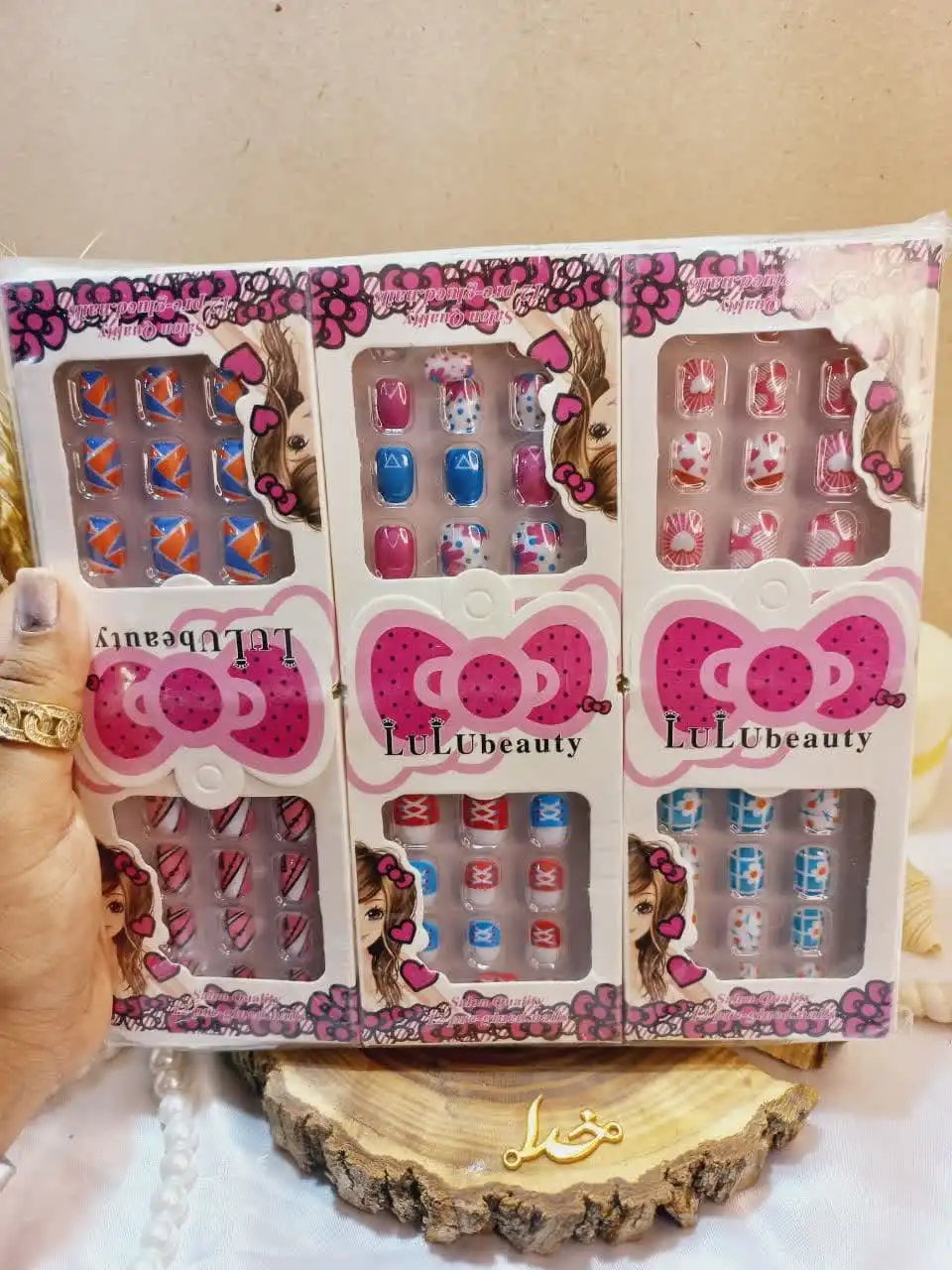 ناخن مصنوعی مربعی طرح دارهمراه چسب لیولیو بیوتی LULUBEAUTY کد 603