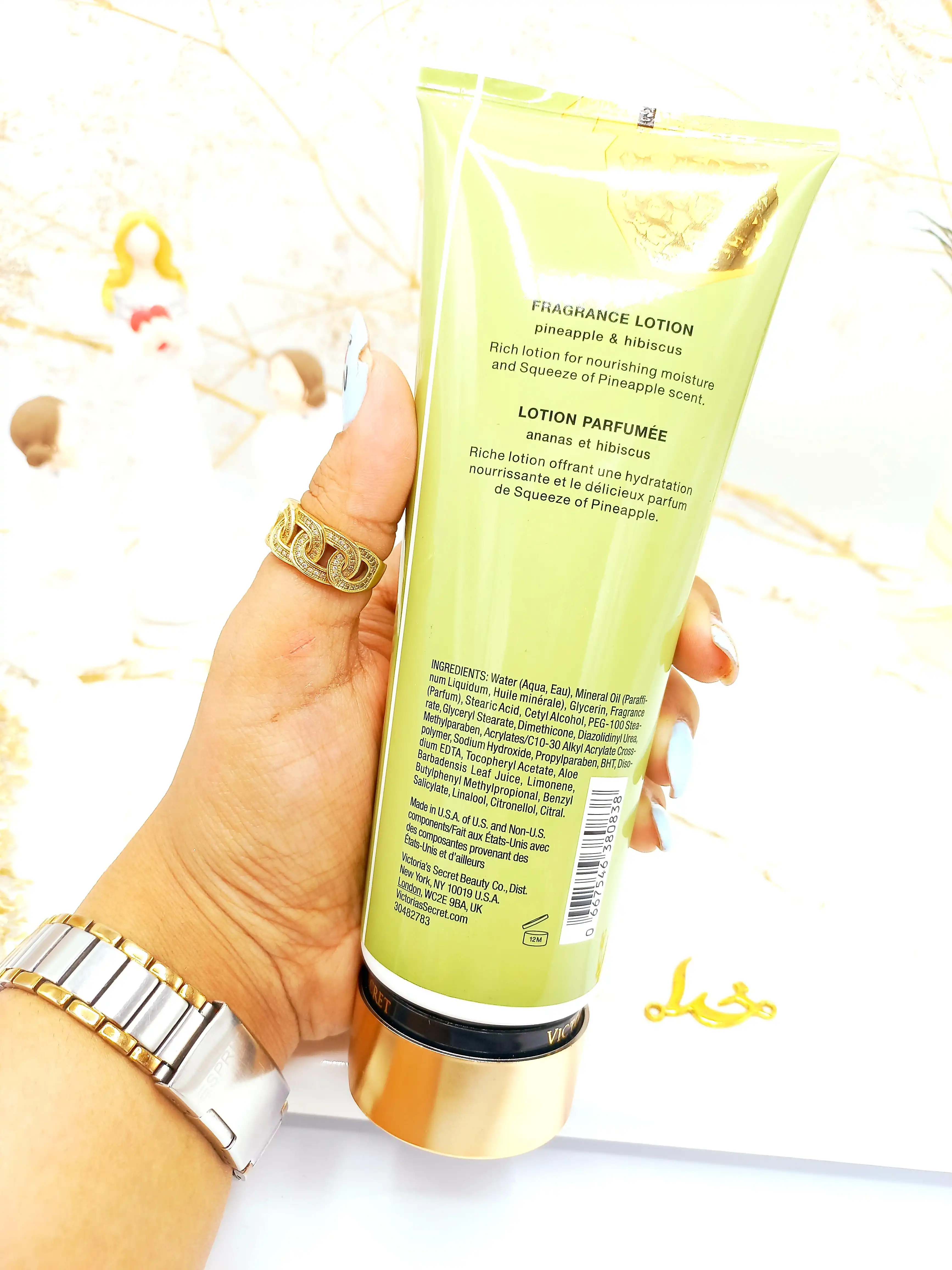 لوسیون معروف مرطوب کننده بدن 236 میل Squeeze Of Pineapple برند ویکتوریا سکرت کد 0838