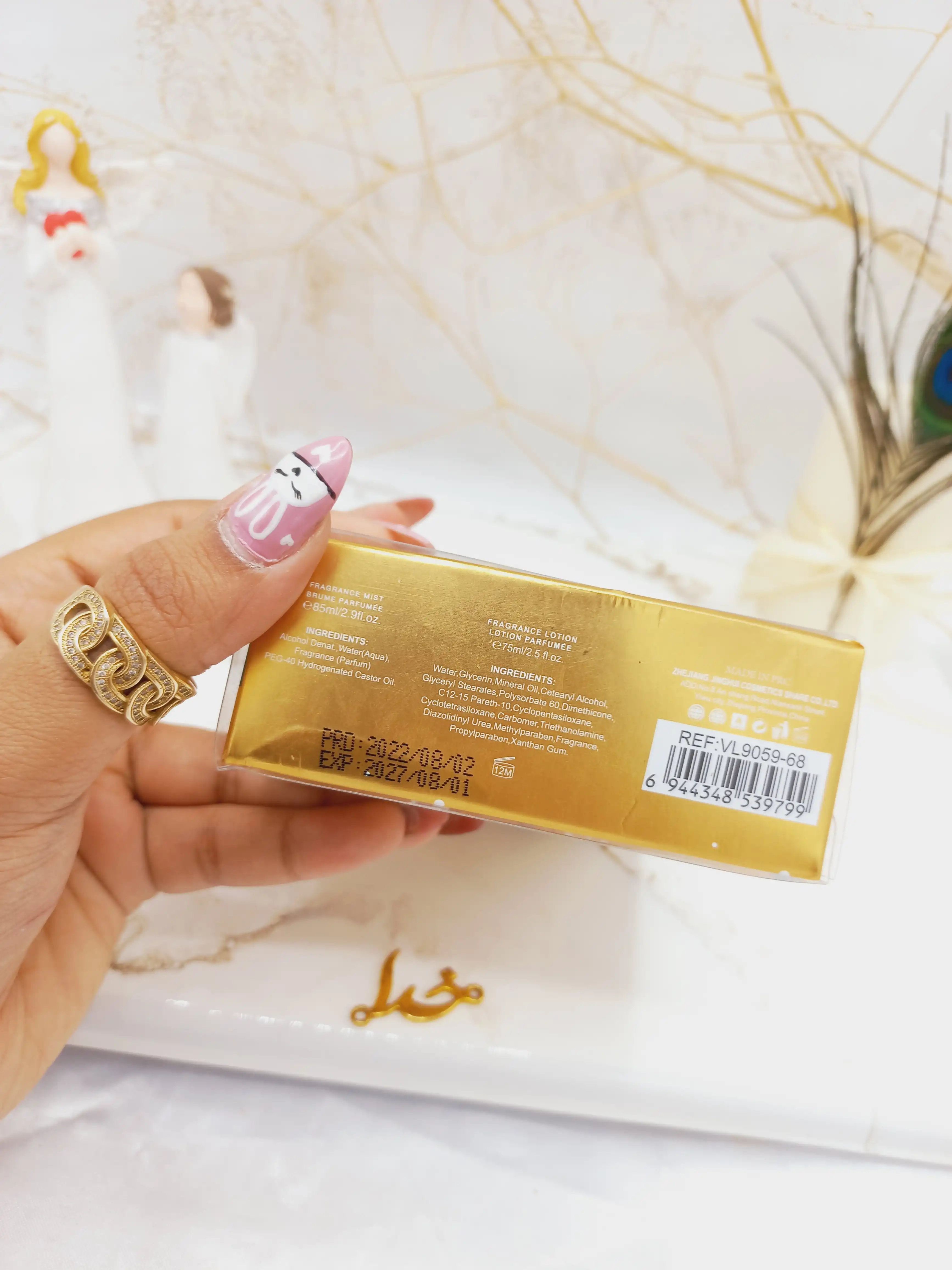 ست خفن بادی اسپلش و لوسیون خوشبو وی وی لاو (طلایی) کد VL9059