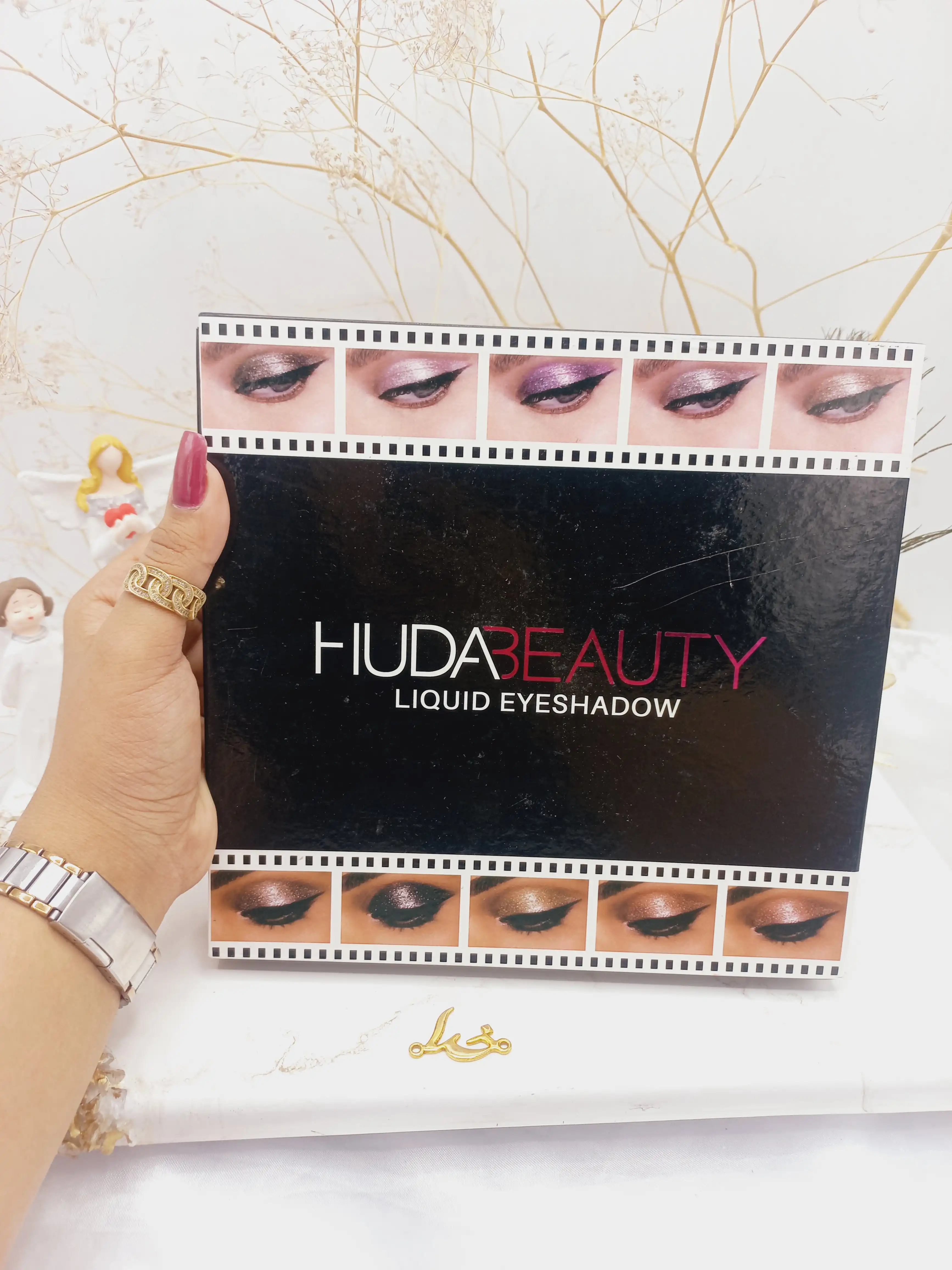 پک سایه مایع گلیتری چشم هدا بیوتی HUDABEAUTY کد 170196
