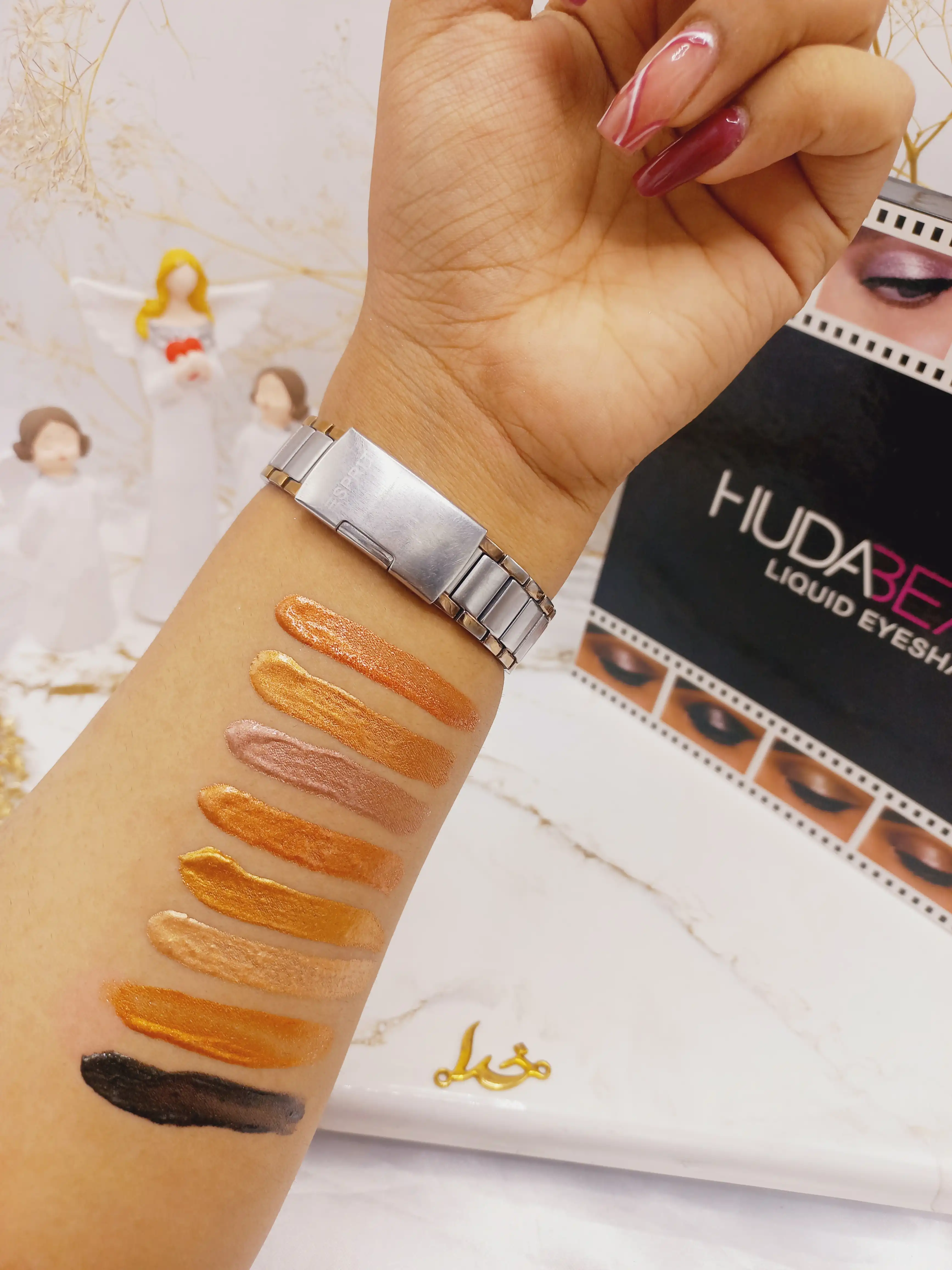 پک سایه مایع گلیتری چشم هدا بیوتی HUDABEAUTY کد 170196