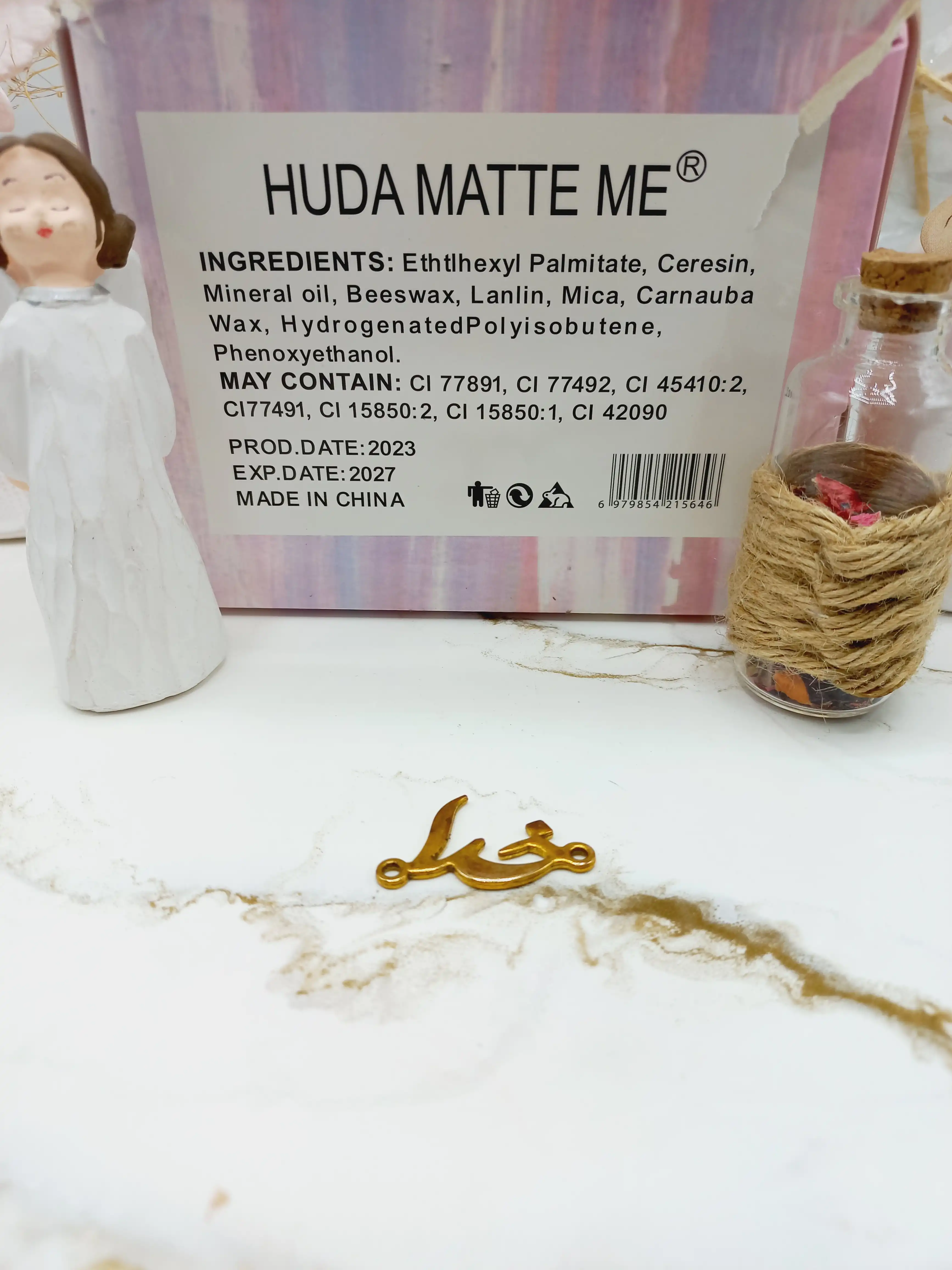برق لب طرح جوجه هدی مات می HUDA MATTE Me کد X250