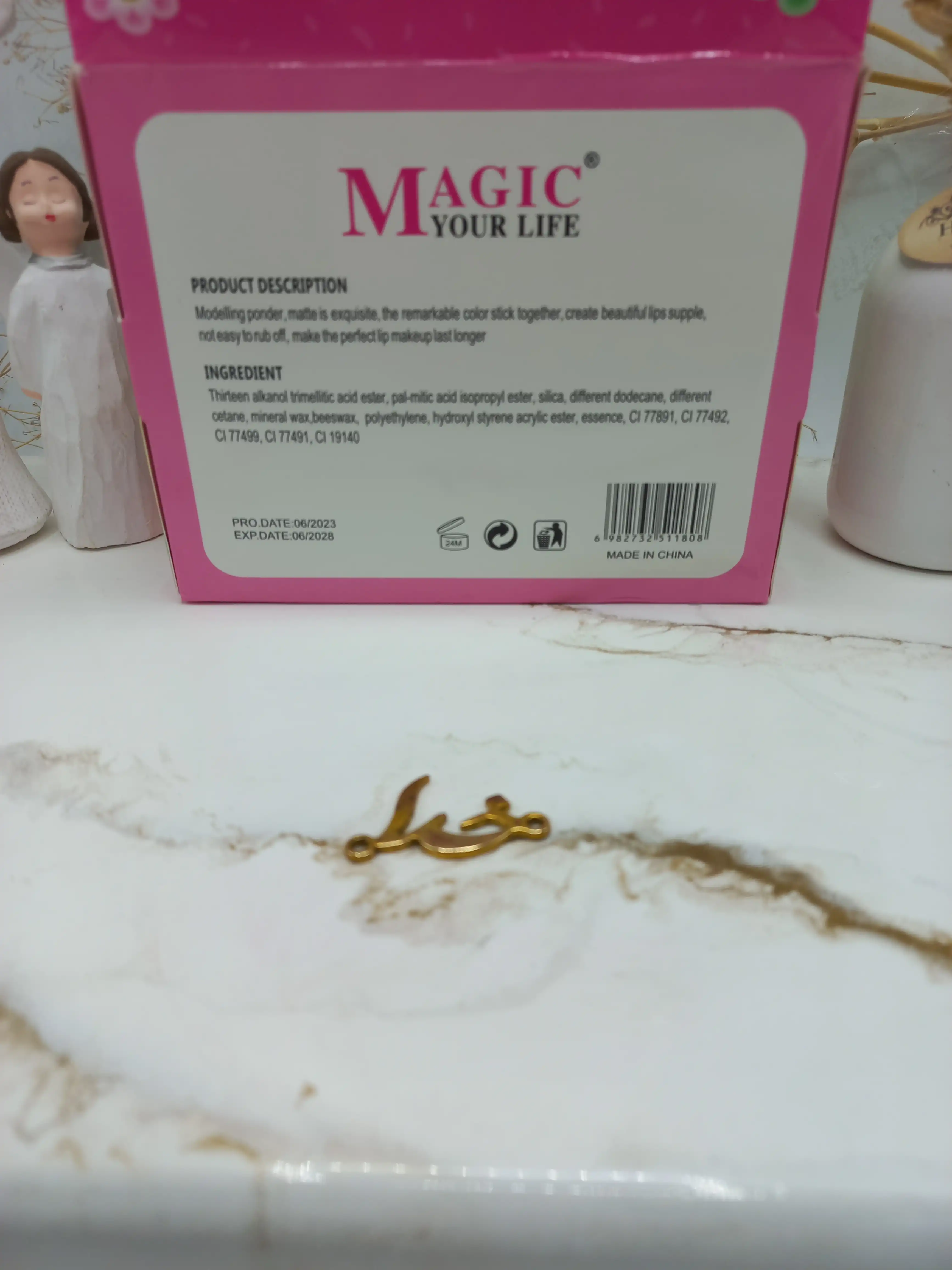 برق لب طرح عروسکی دختر مجیک MAGIC  کد LC1180