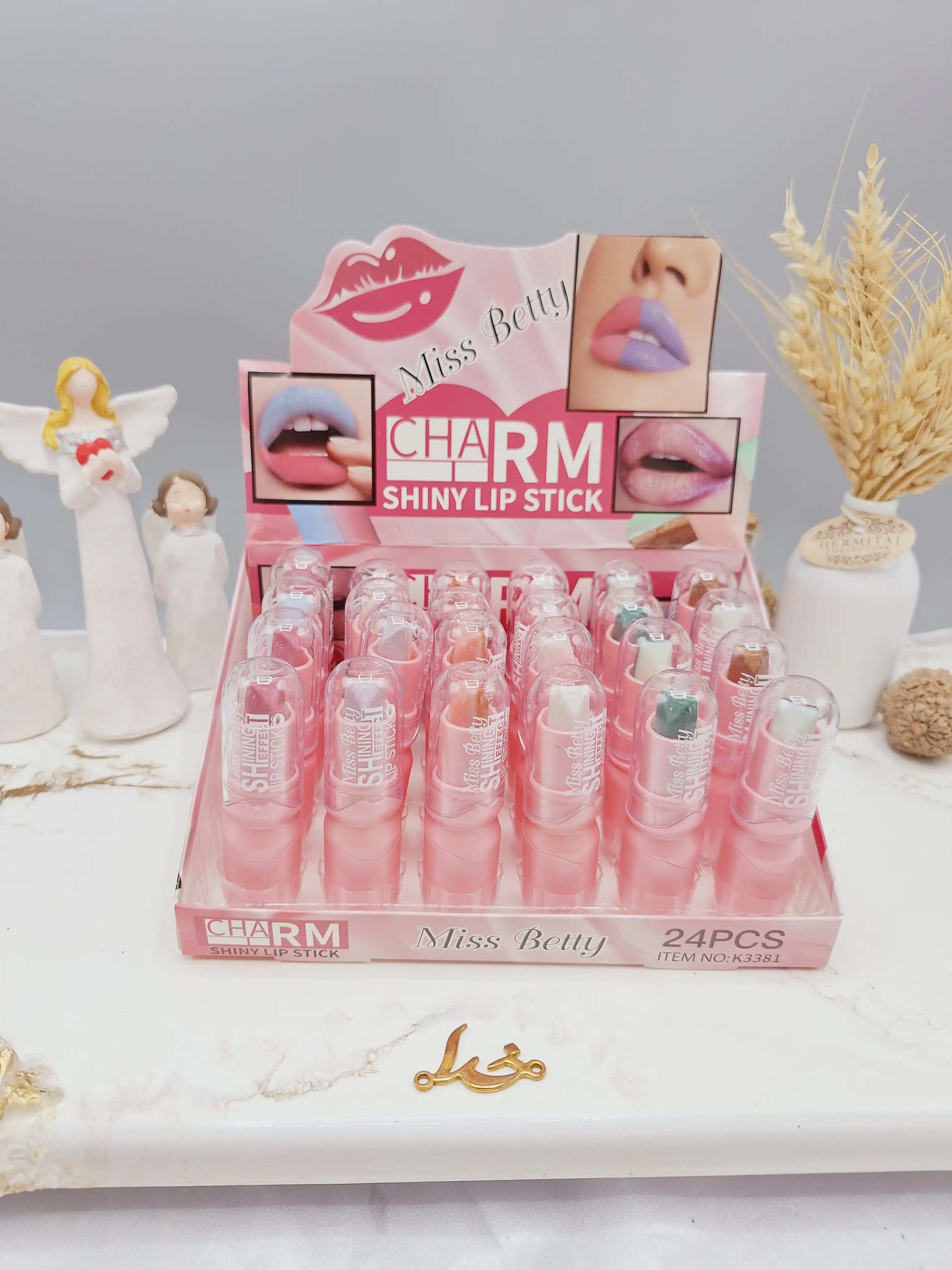 بالم لب حرارتی استیکی دو طرفه برند میس بیتی Miee Betty کد K3381