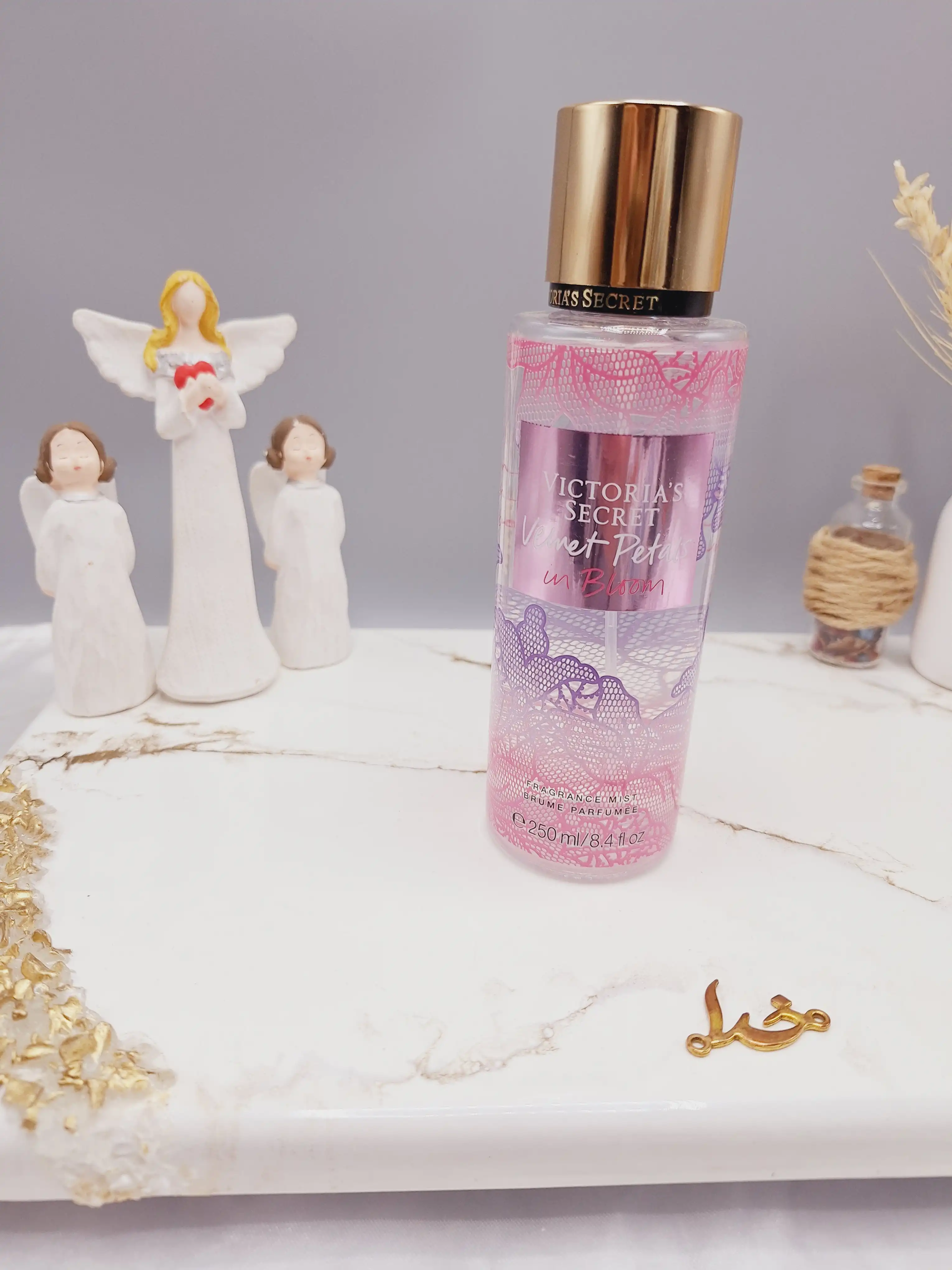 بادی اسپلش 250 ml ویکتوریا سکرت مدل Body Splash Velvet Petals اورجینال