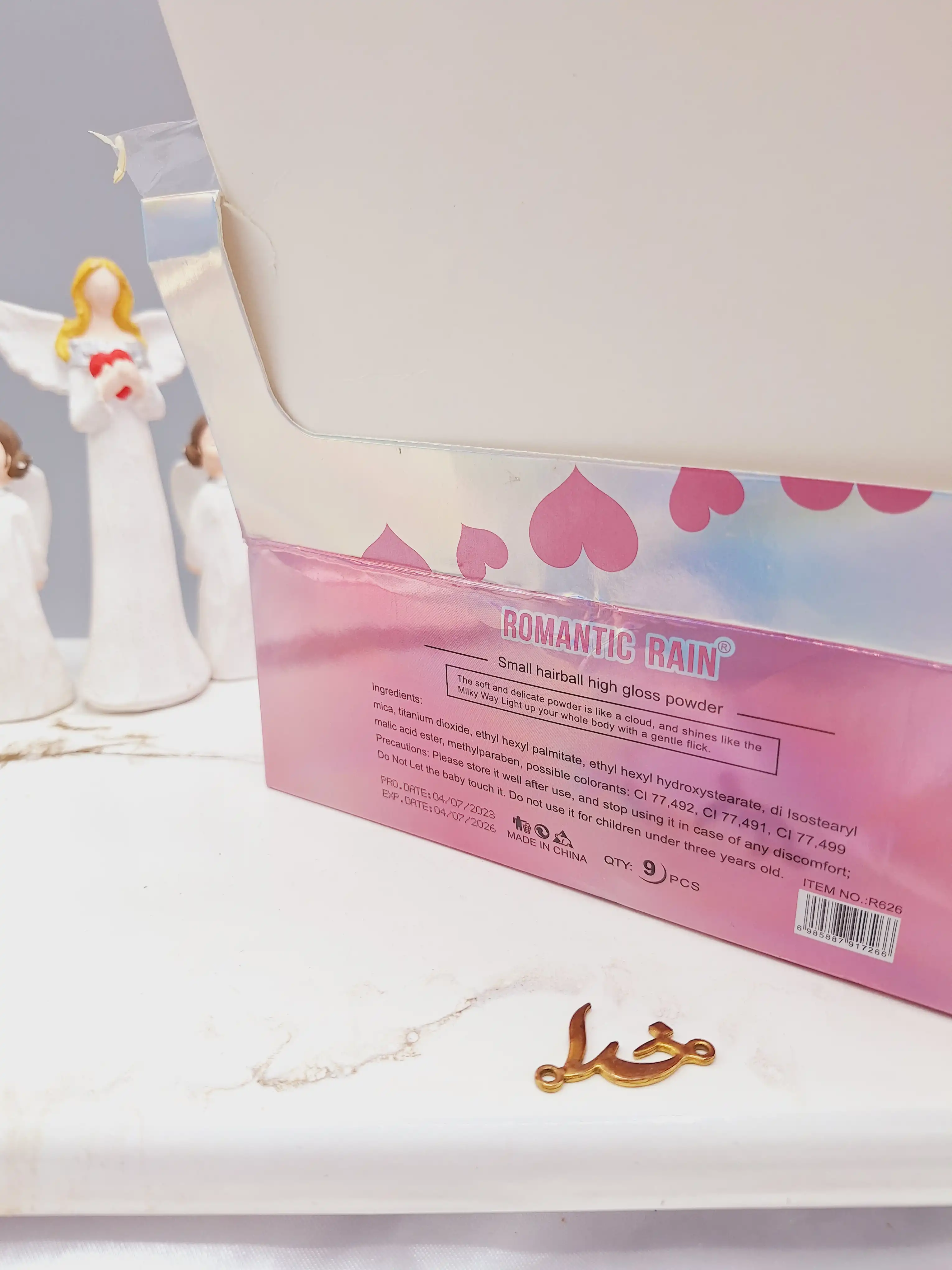بمب هایلایتر شاین دار پنبه ای برای بدن و صورت برند ROMANTIC RAIN کد R626