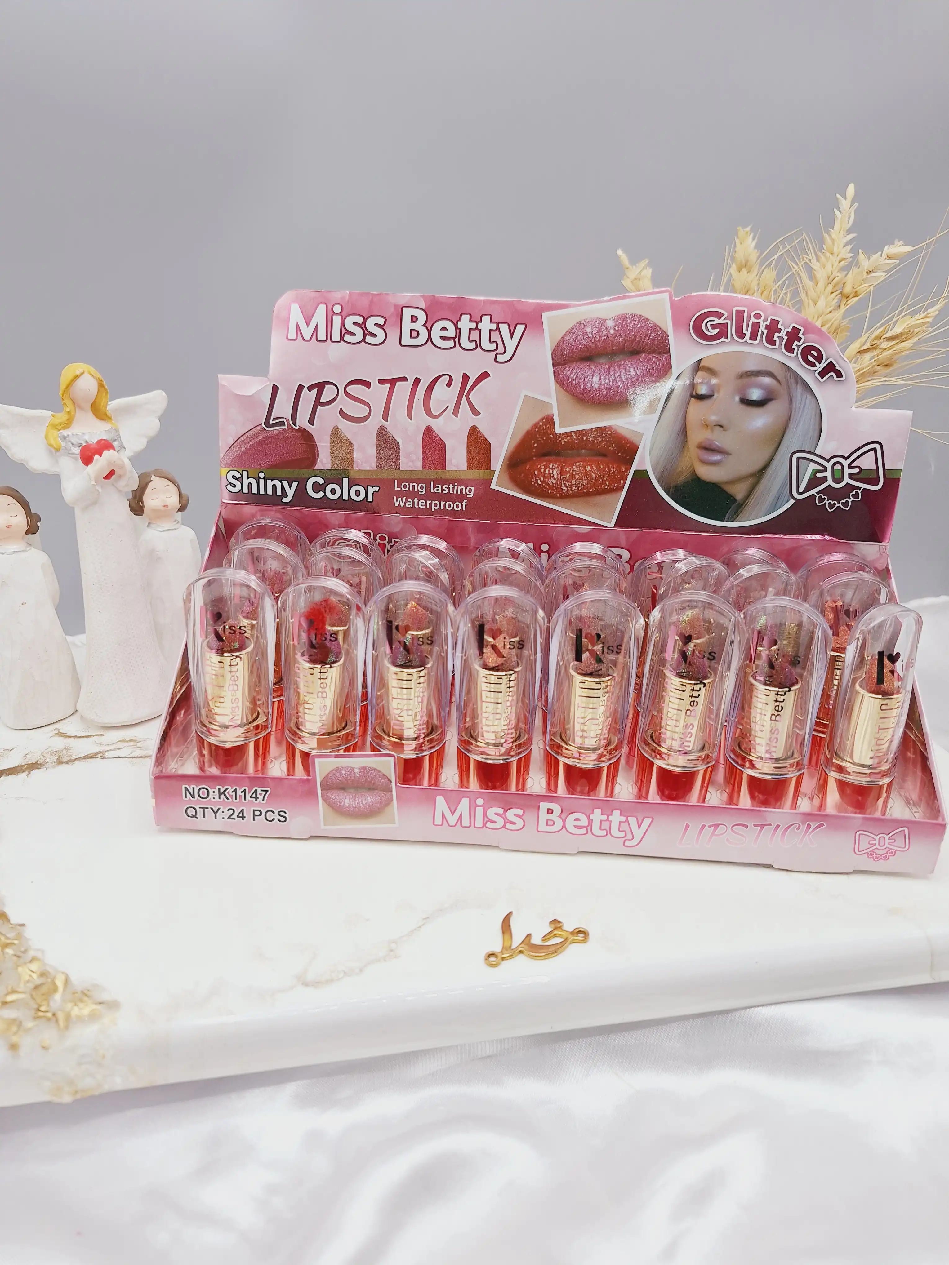 پک 8 عددی رژ لب جامد شاین دار زیبا میس بیوتی Miss Betty کد K1147