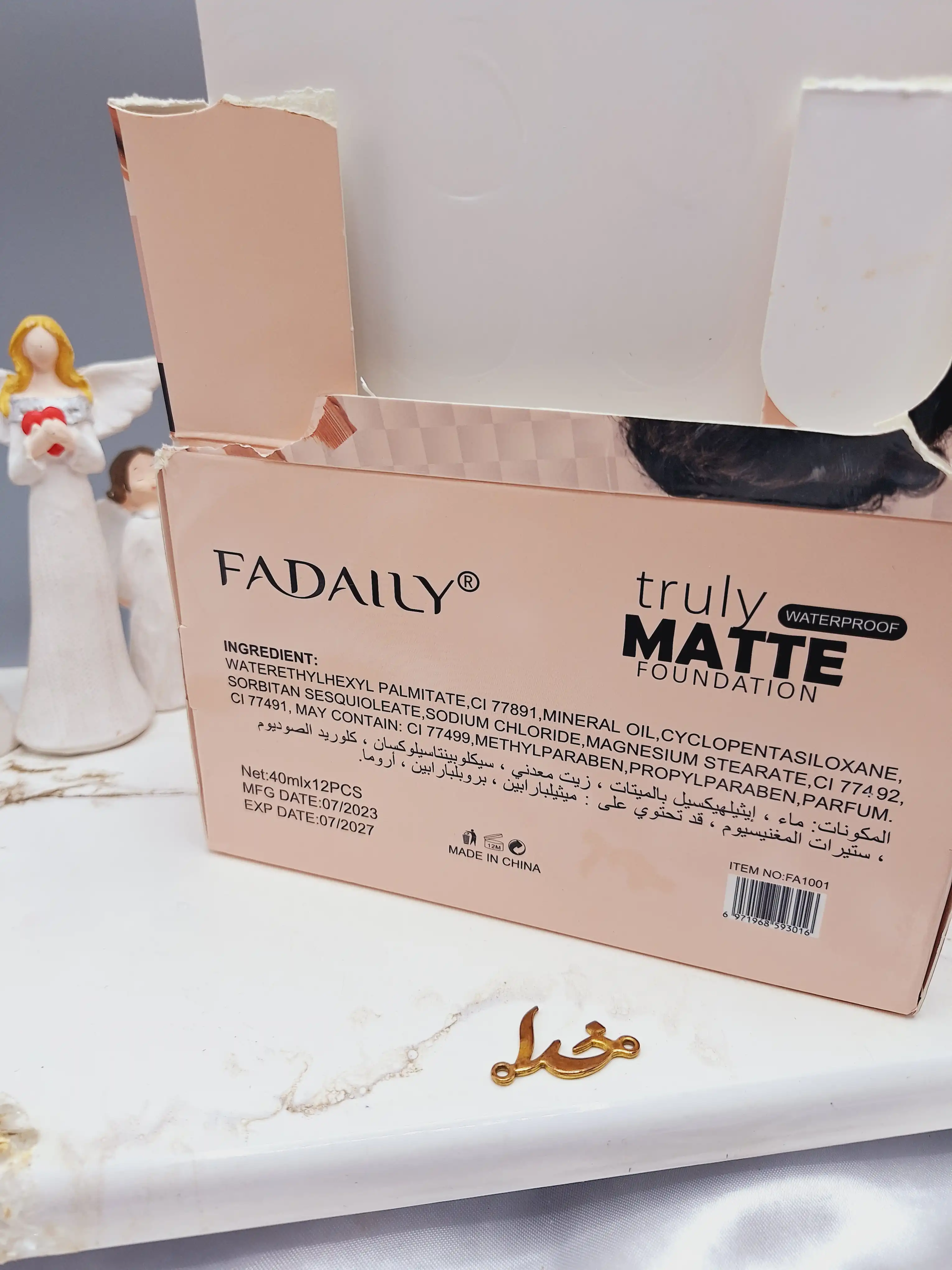 کرم پودر مات MATTE برند FADAILY کد FA1001 درب طلایی