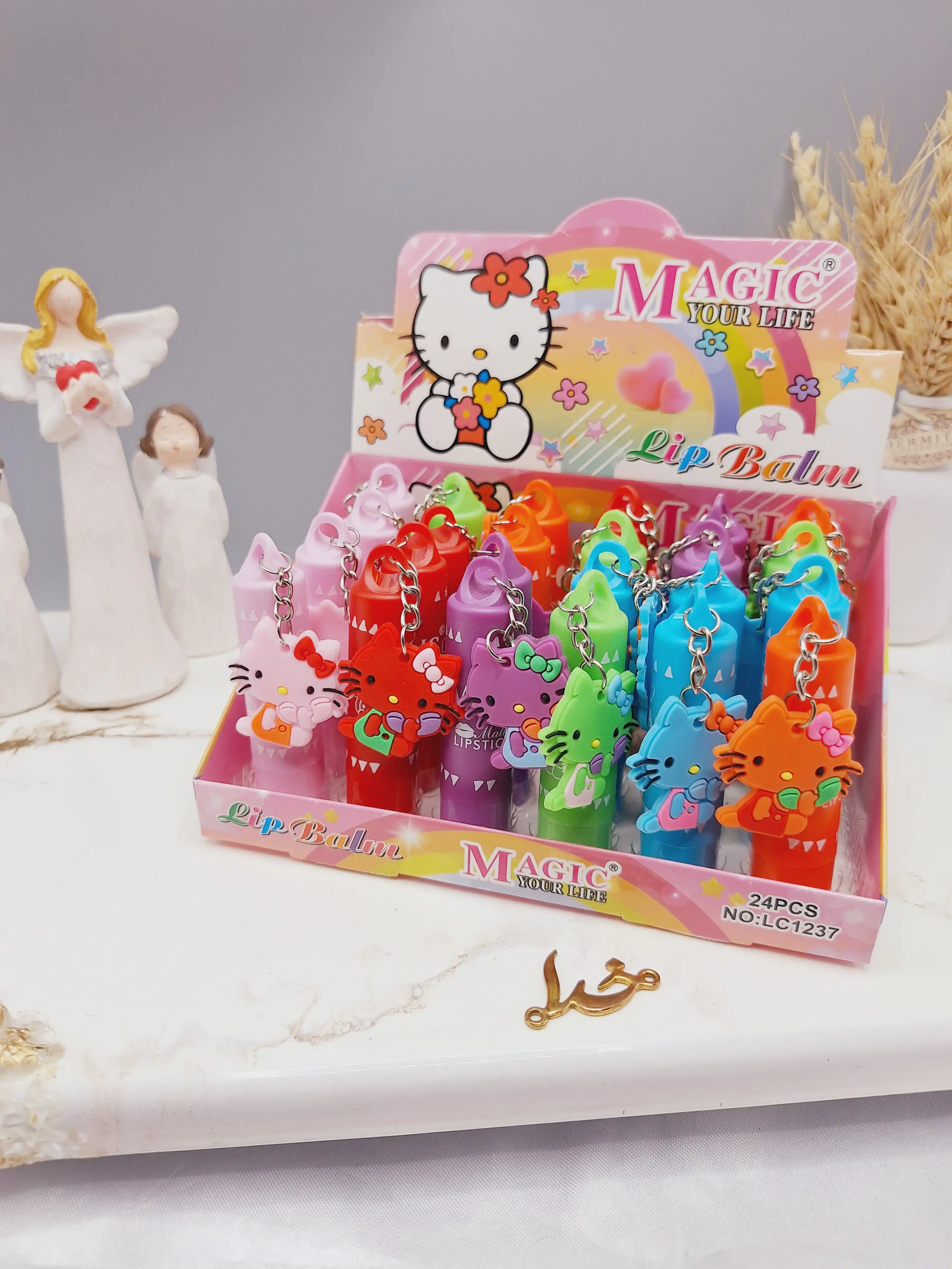 بالم لب خوشبو کیتی آویزدار برند مجیک MAGIC کد LC1237