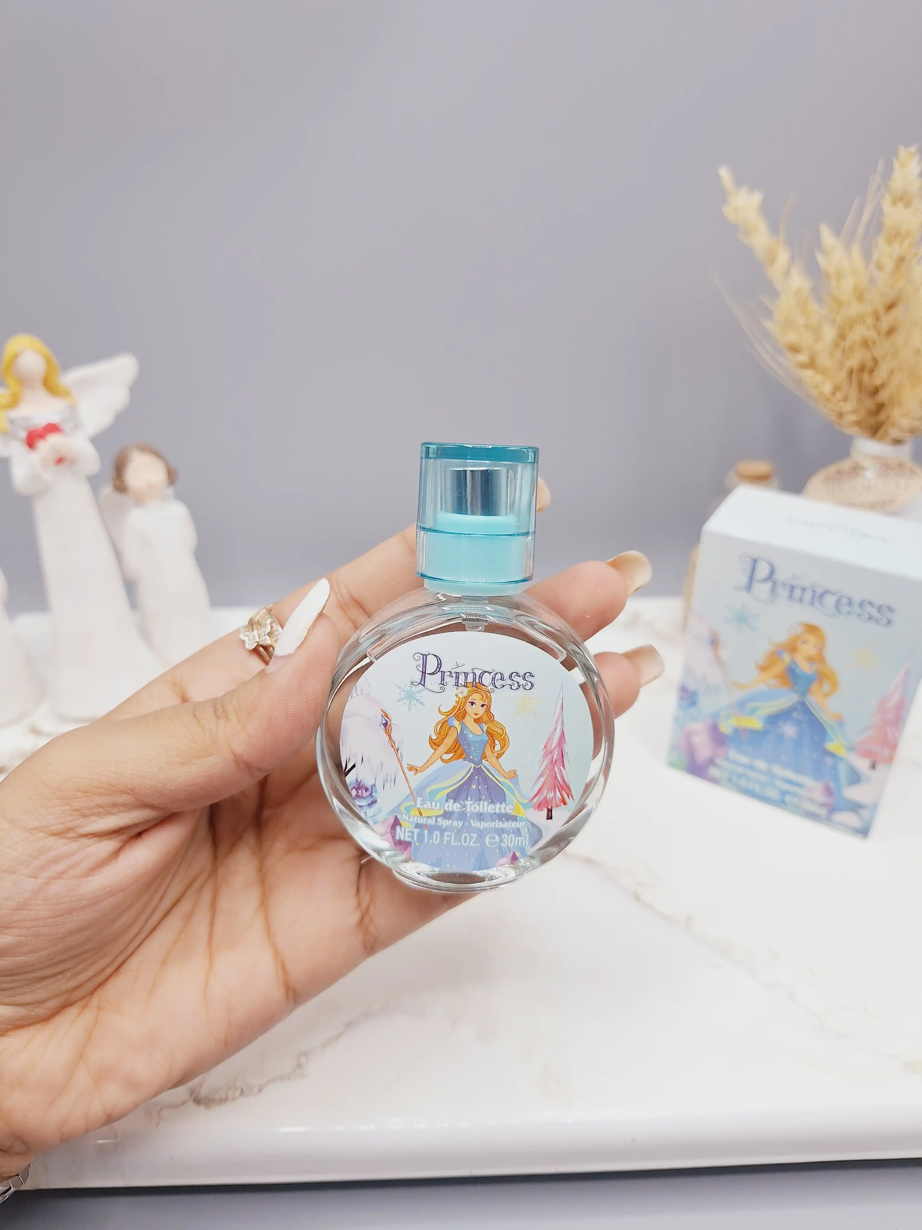 عطر شاد و جذاب ملکه یخی برند LADY IDEA کد LD9003