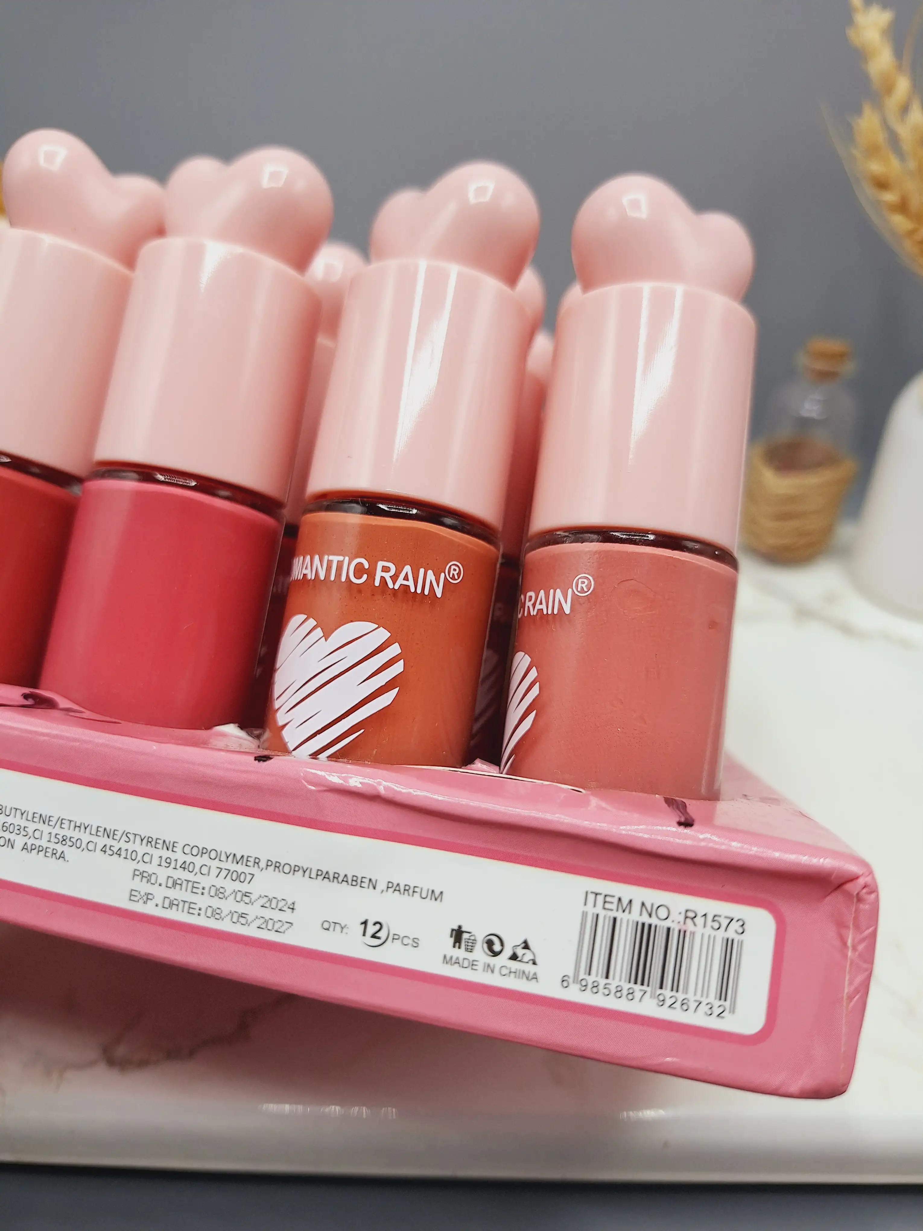 رژ گونه مایع استوانه ای طرح قلب برند رمانتیک رین کد R1573