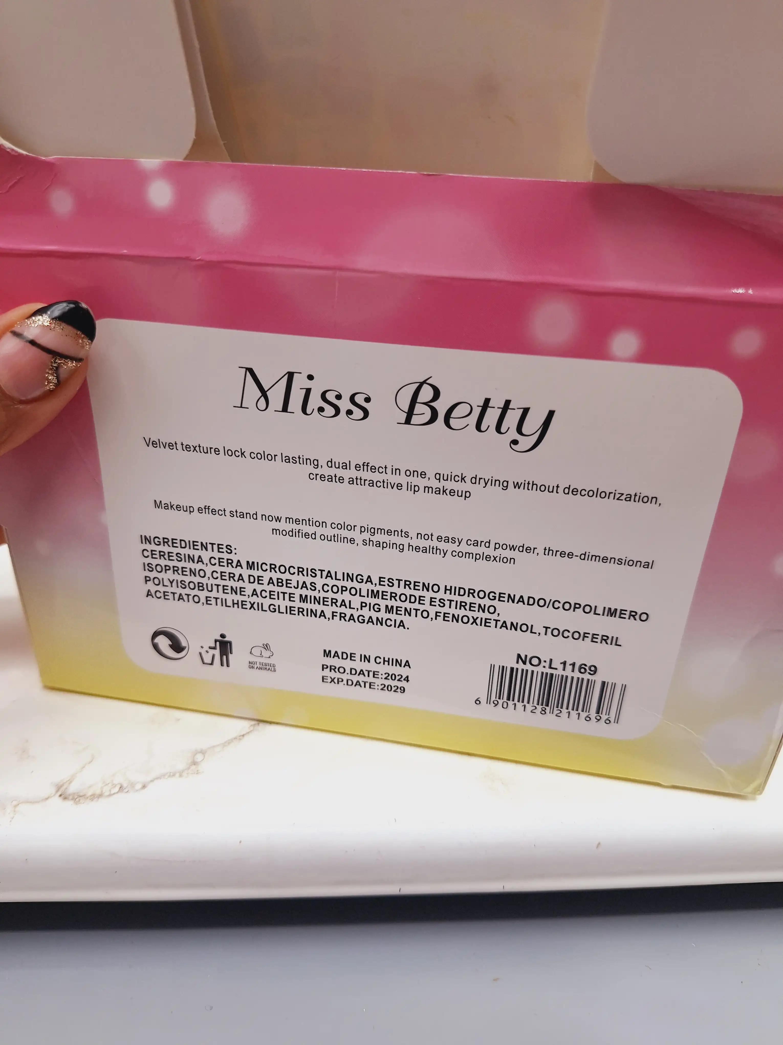 برق لب شاین دار شامپاینی Miss Betty کد L1169