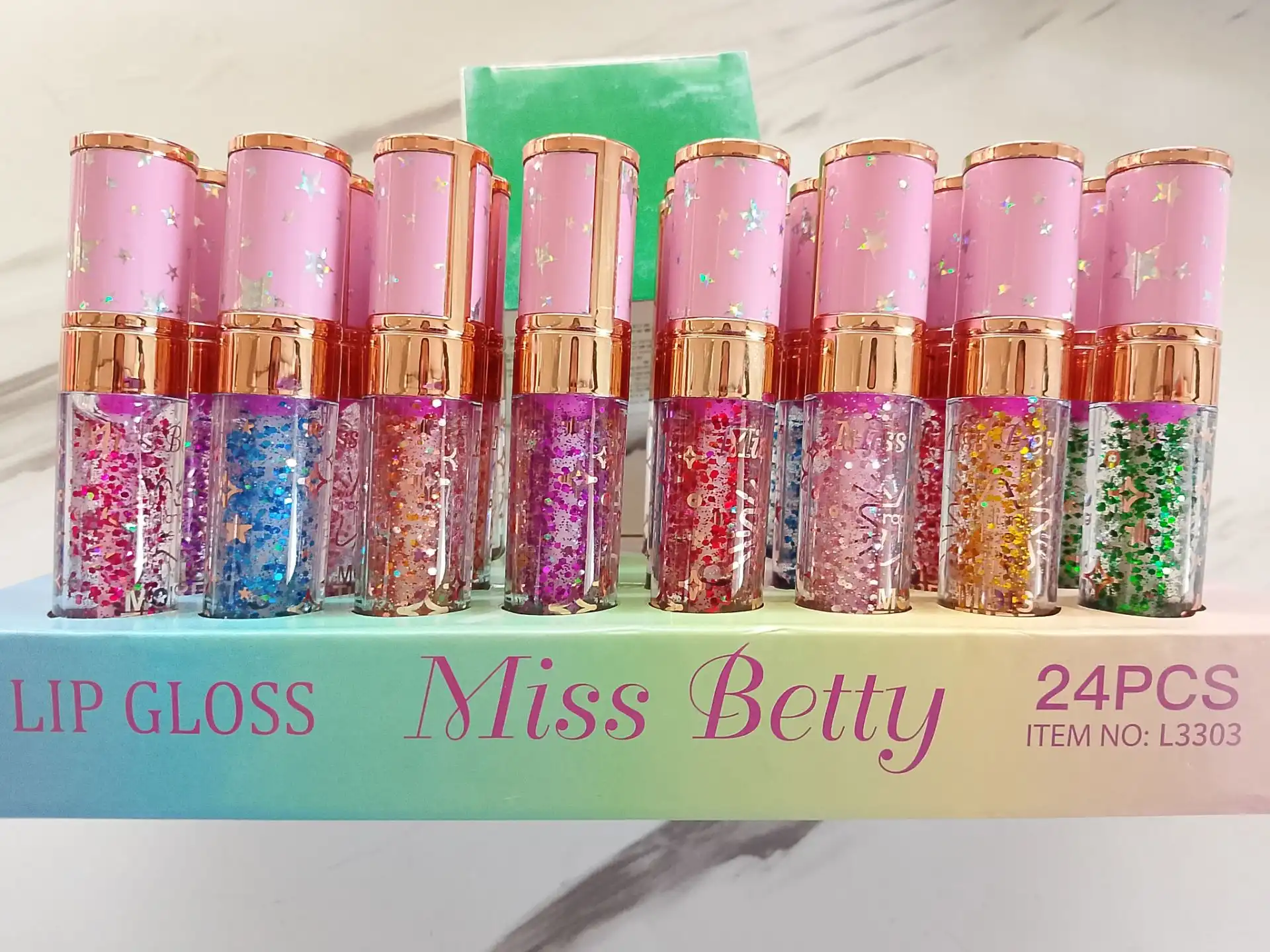 لیپ گلاس شاین دار رنگی جذاب برند Miss Betty کد 3303