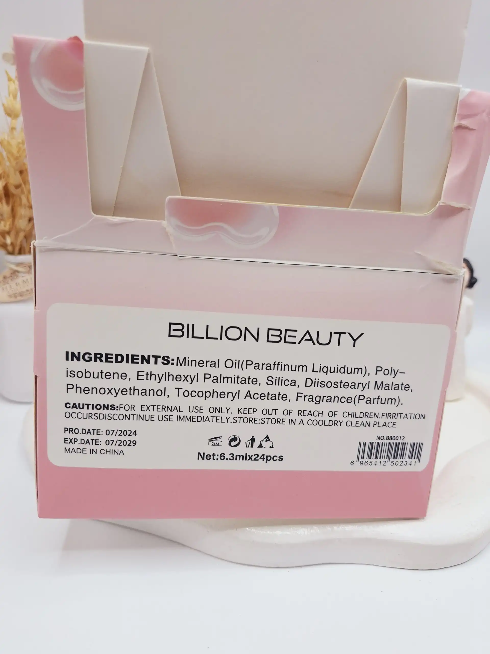 لیپ گلاس جذاب آیس پکی برند BILLION BEAUTY کد B80012