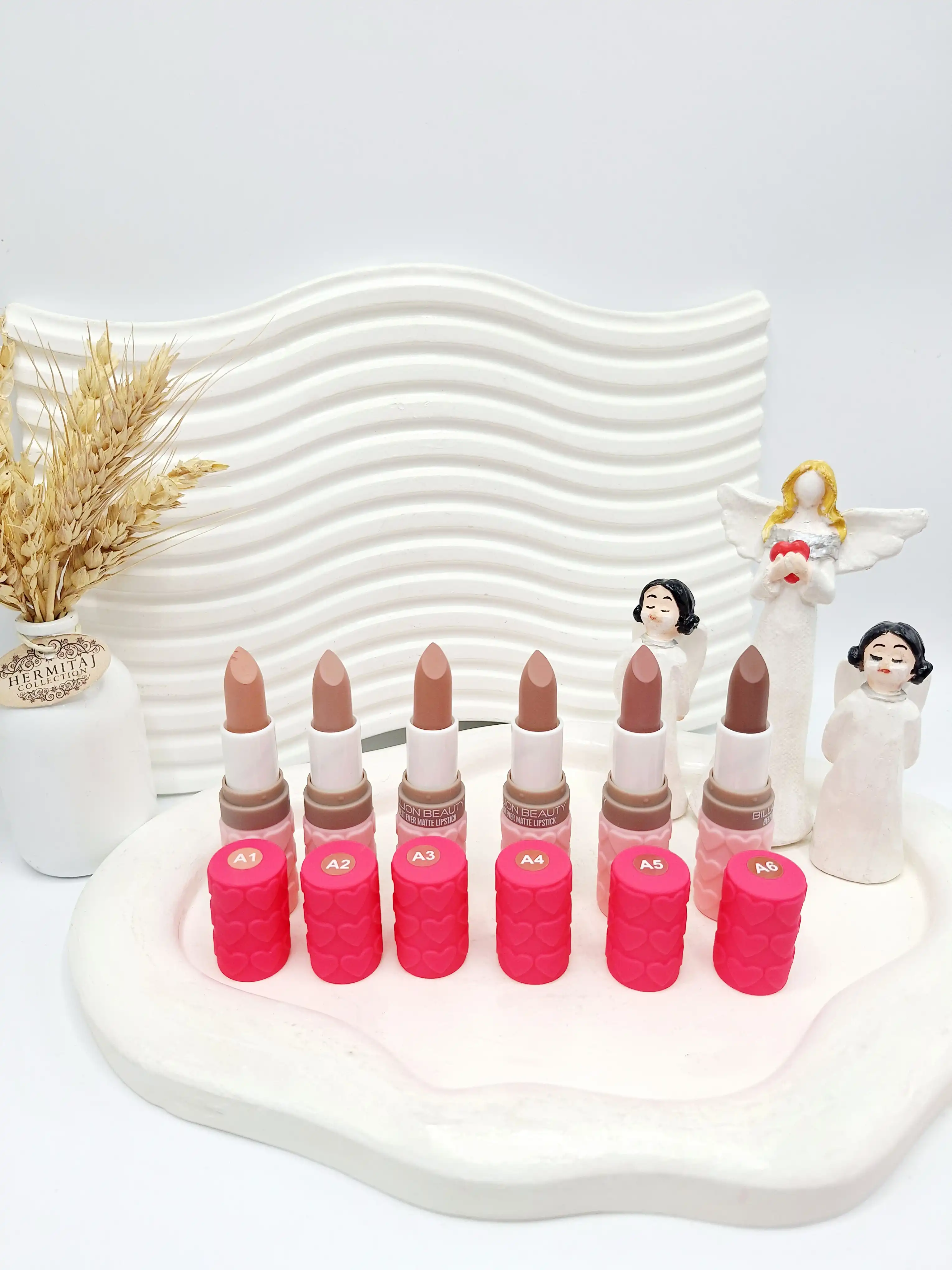 رژلب تکی مات خوش‌رنگ و باکیفیت برند Billion Beauty کد 80075