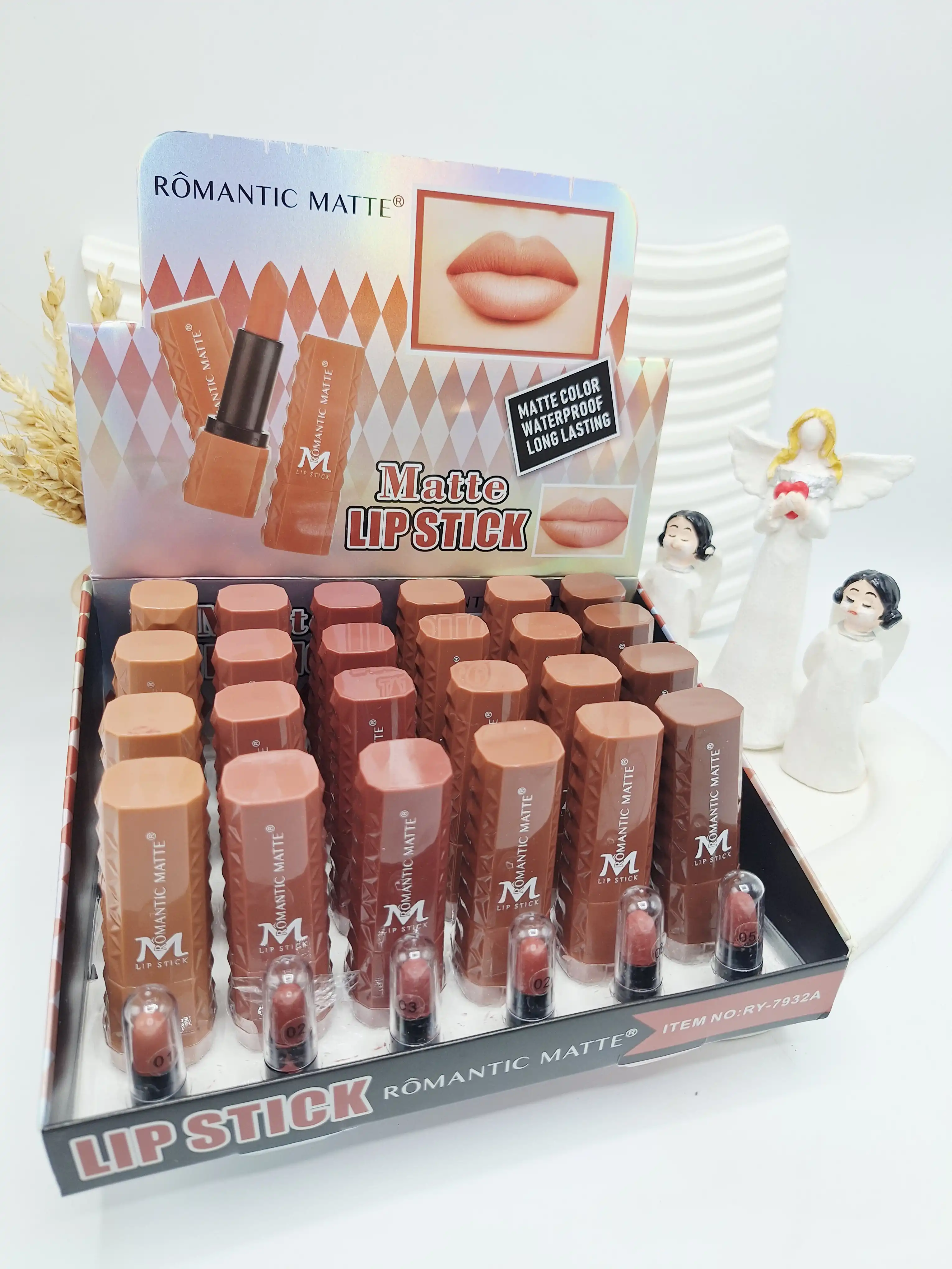 پک 6 تایی رژ لب جامد برند Romantlc mattl کد 7932