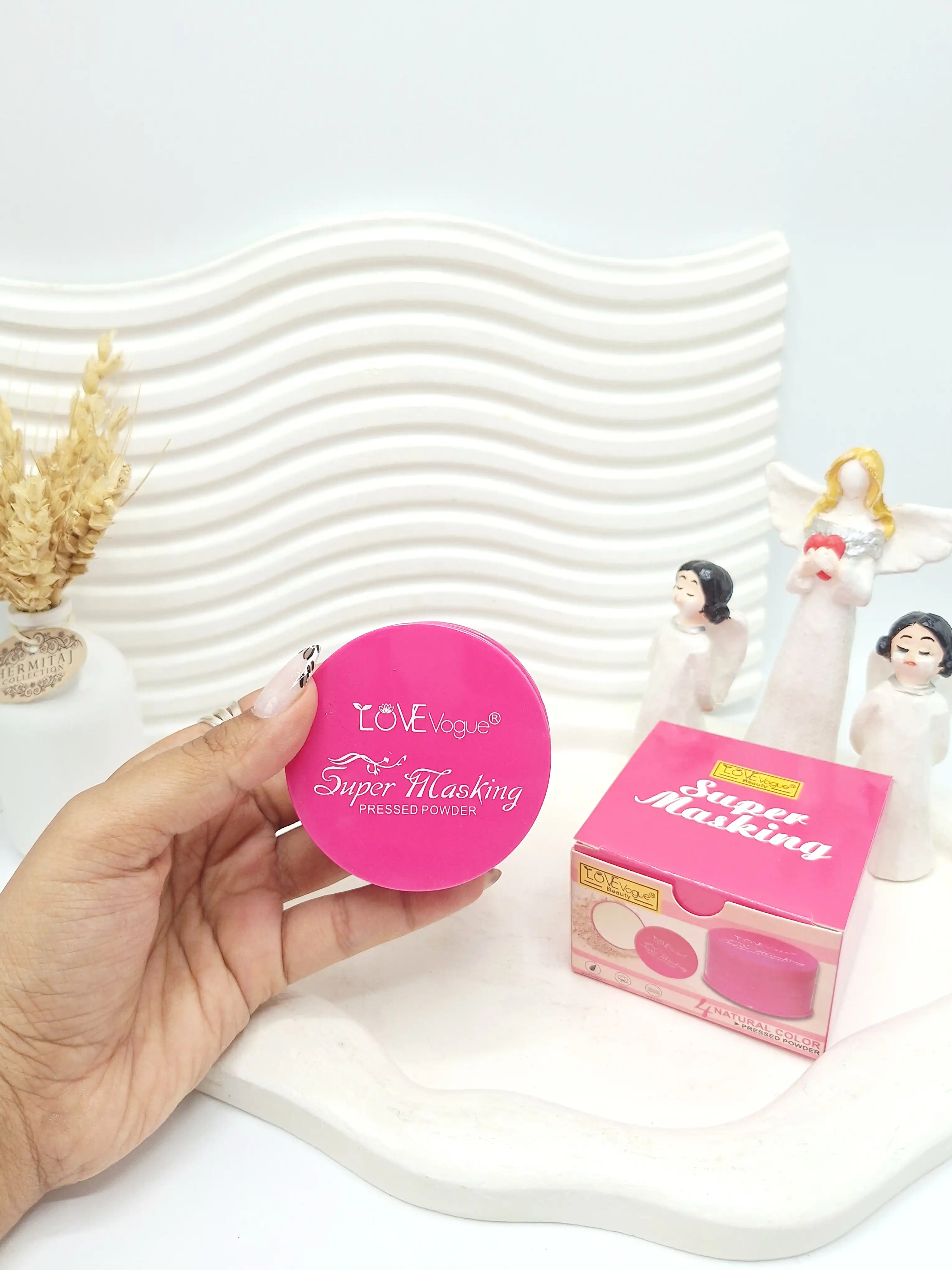 پنکک پودری 4 طبقه با فینیش مات و طبیعی LOVE Vogue کارتن سرخابی کد 0۲۰۴
